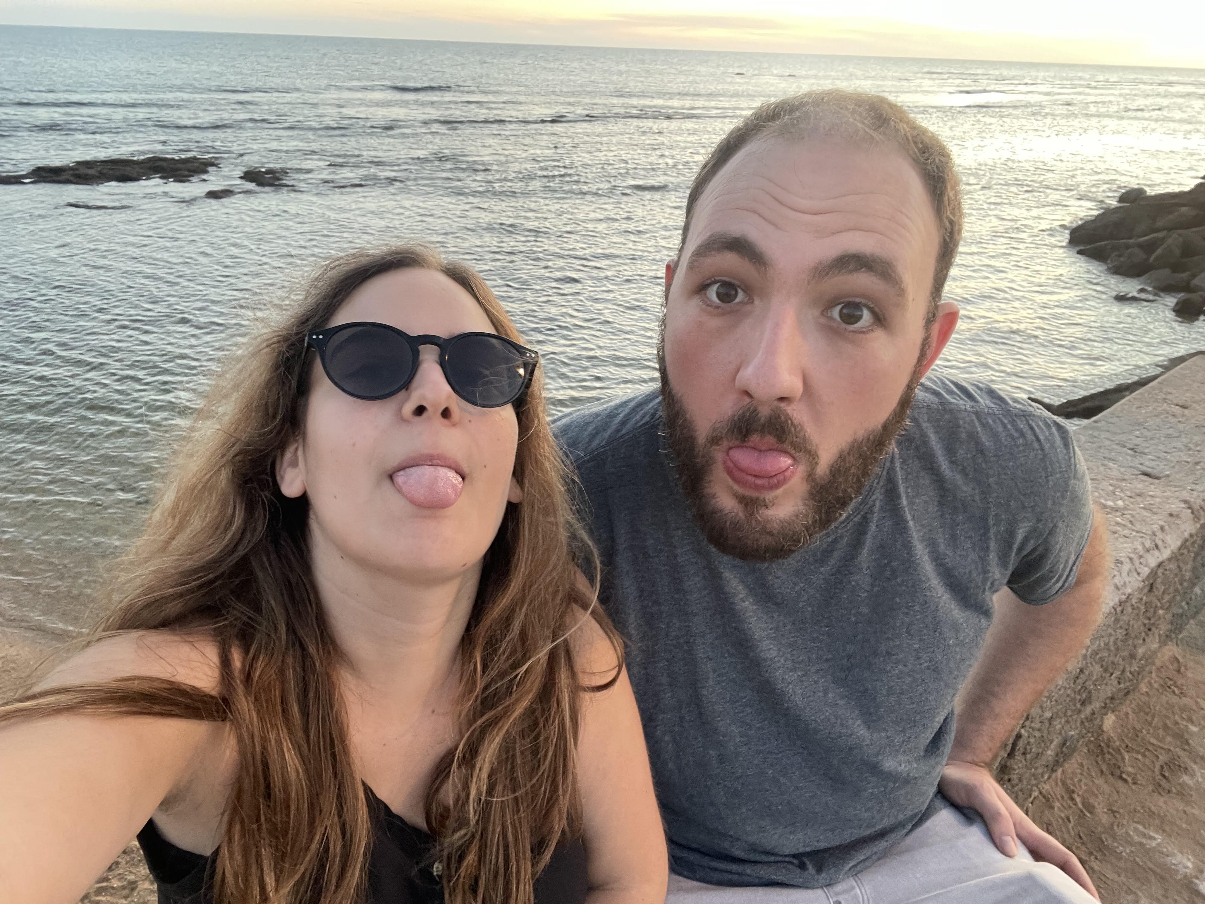 Selfie de la pareja en la playa